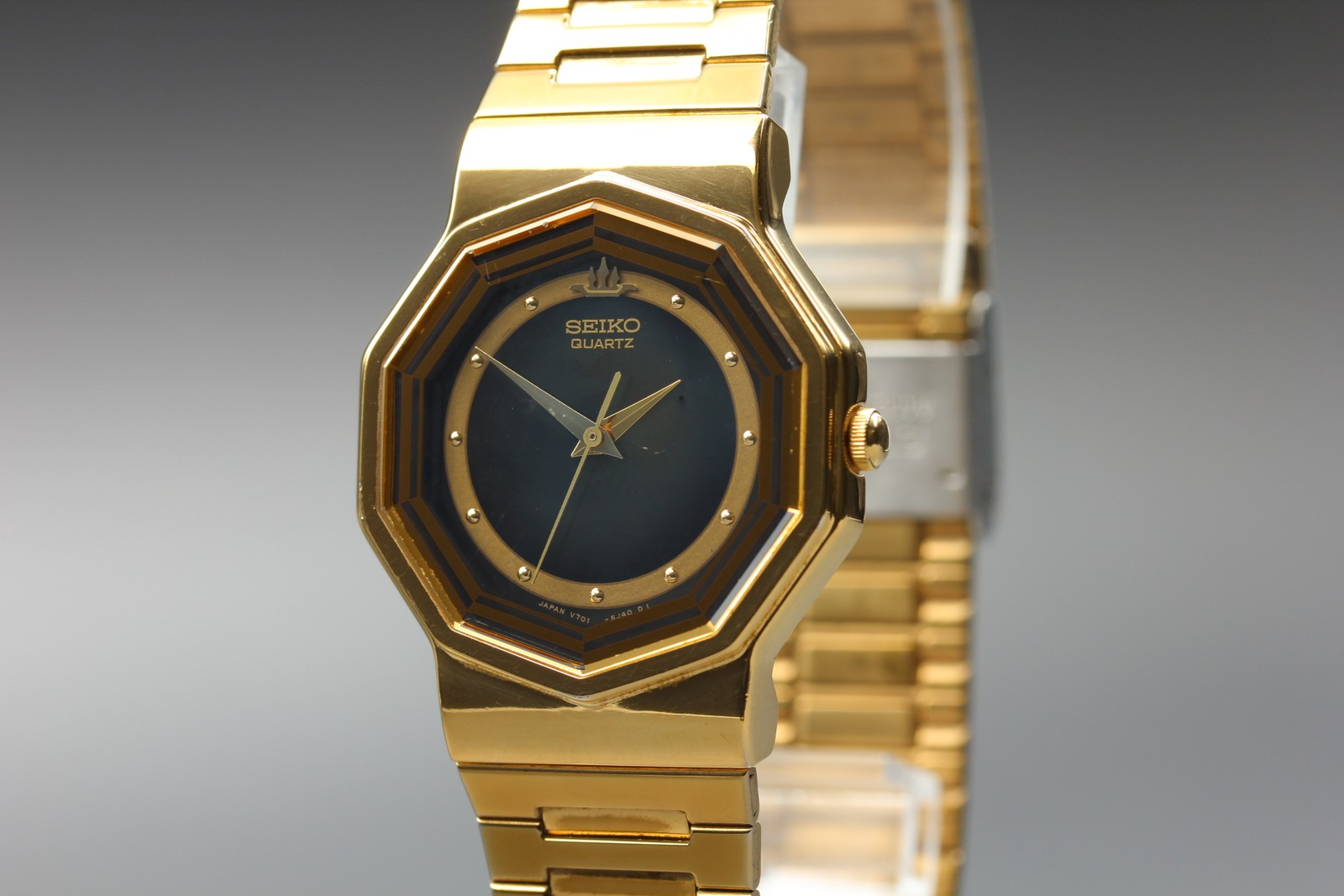 SEIKO V701-5K70 Decagon Quartz Black Dial  Men\'s Watch Vintage 1991 [Near MINT]