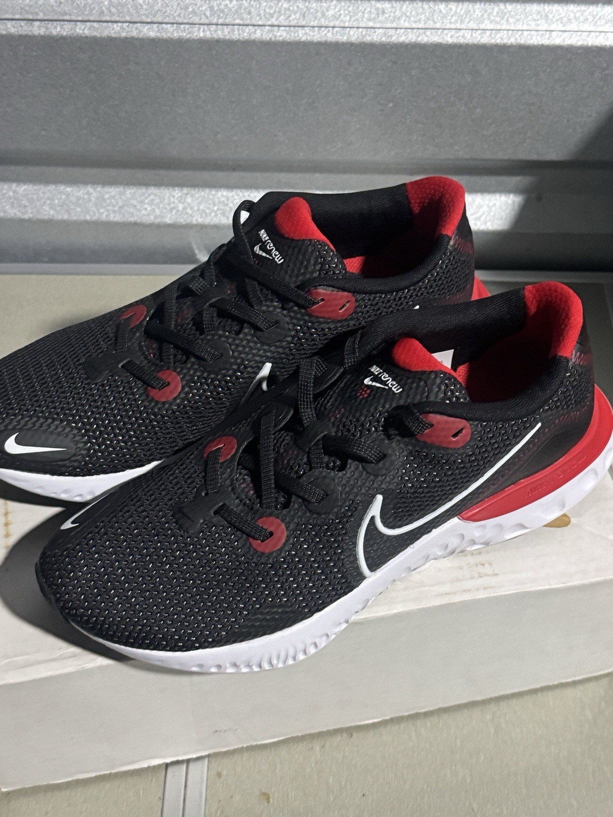 Nike Renew Run Running Shoes Black White University Red CK6357-005 Mens Sz 9