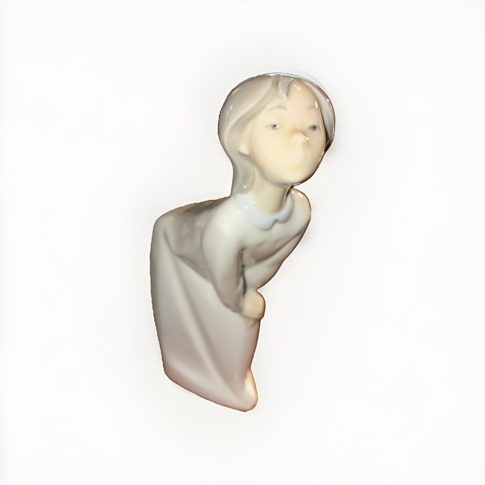 Lladro 4873 Girl Kissing Porcelain Figurine Retired Vintage Gloss Finish 7.25”