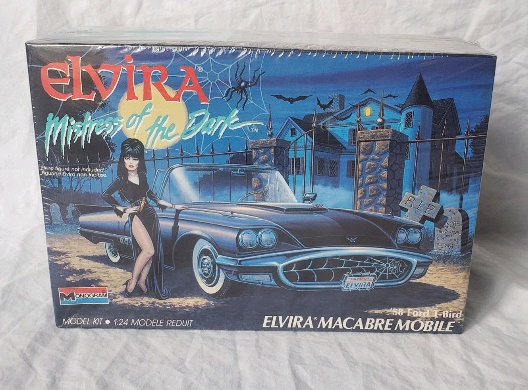 1988 Elvira Mistress of Dark 1958 Ford T-Bird Macabre Mobile Monogram Model Kit