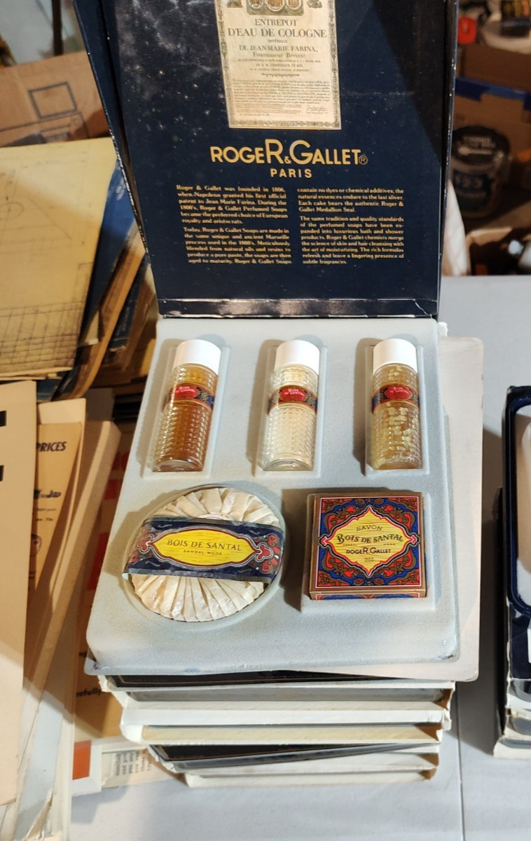 NEW L\'Homme Roger & Gallet Soap Shower-  9 Kits Vtg 1990s RARE