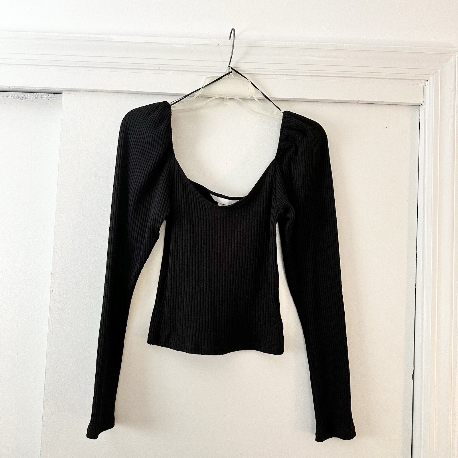 NWOT H&M Puff Sleeve Top Black Women’s Size S NWOT H&M Puff Sleeve Top Black Women’s Size S