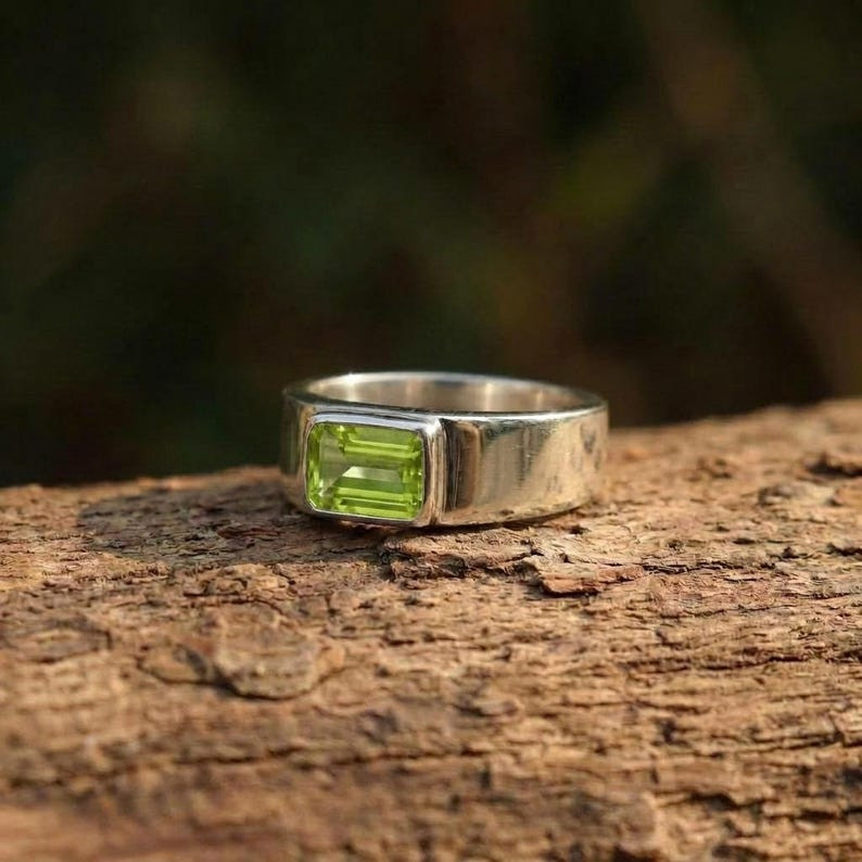 Natural GIE Certified Green Peridot Ring 925 Silver 8 Ct Ring Size 9 Gemstone
