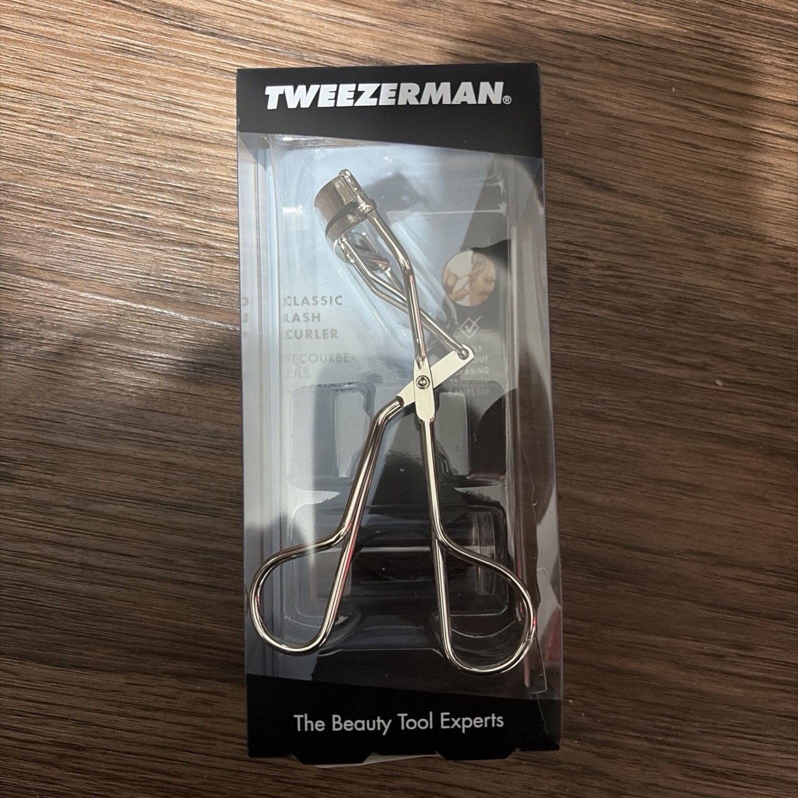 Tweezerman Classic Lash Curler Includes 3 Replacement Pads