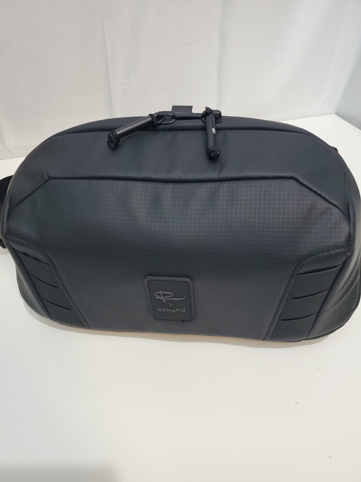 Nomatic Camera Sling 5L by Peter McKinnon, Excellent Cond., Black, MSRP $139.99