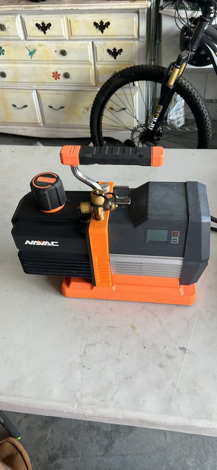 NAVAC NRP8Di Smart Dual Stage Vacuum Pump 8 CFM 15 Micron 115V 3/4HP