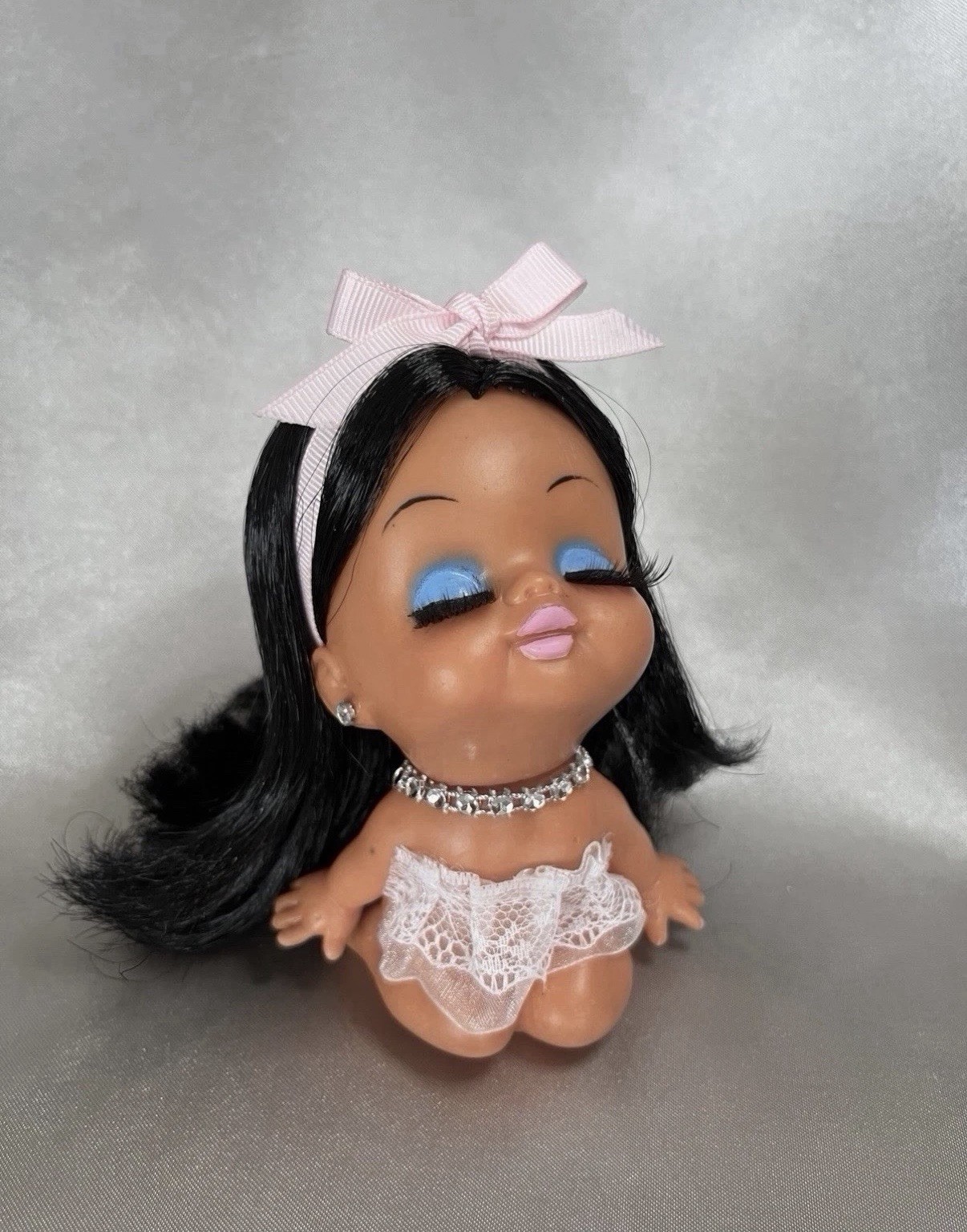 ArtistaJ OOAK Vtg Kitsch Kawaii Retro Kiss Me Cutie Soft Vinyl Sofubi Figurine