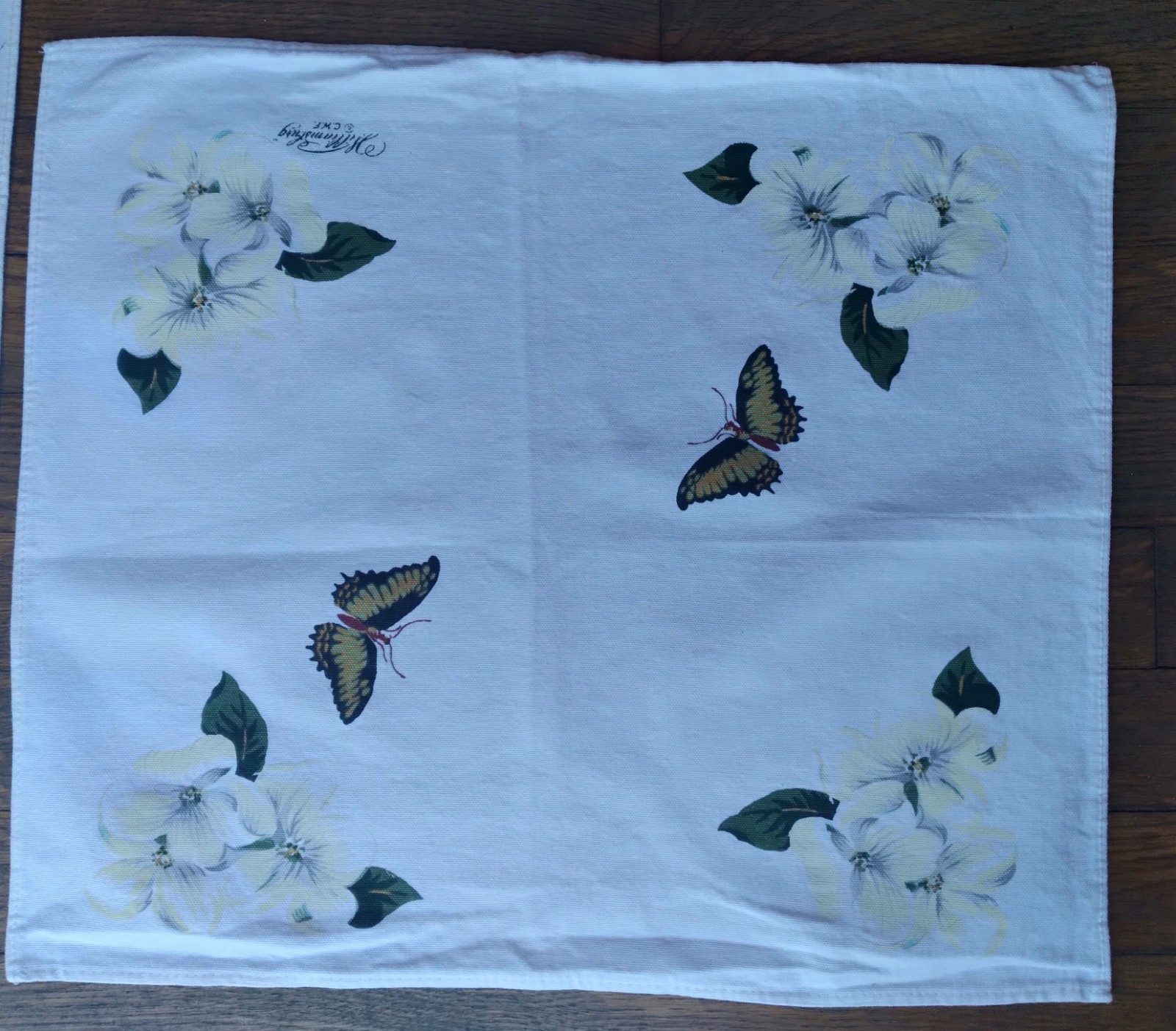 Vintage Colonial Williamsburg CWF White Magnolia Flower Butterfly Cotton Napkins Vintage Colonial Williamsburg CWF White Magnolia Flower Butterfly Cotton Napkins