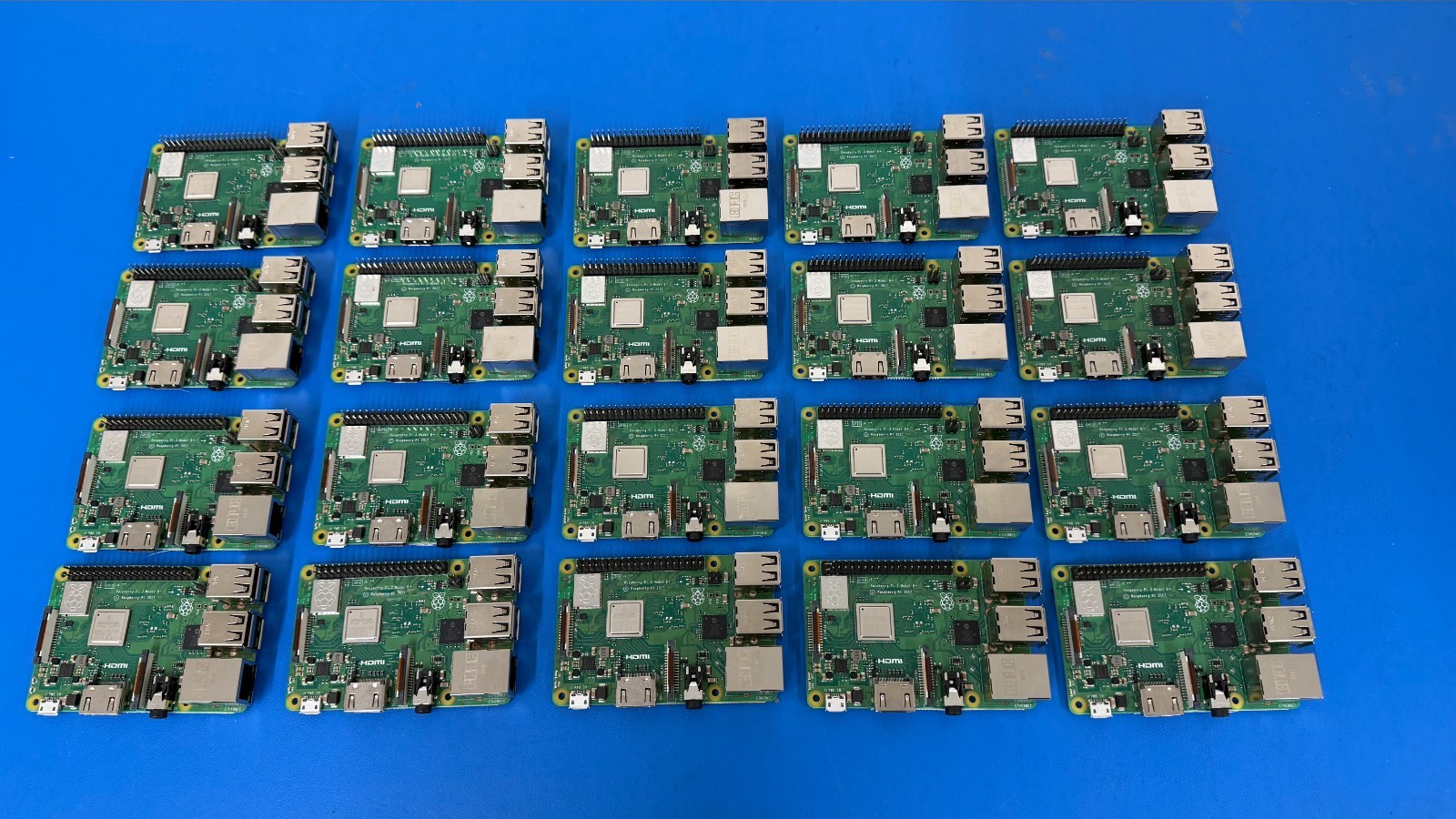 Group of 18 Raspberry Pi 3 Model 3B + Group of 18 Raspberry Pi 3 Model 3B +