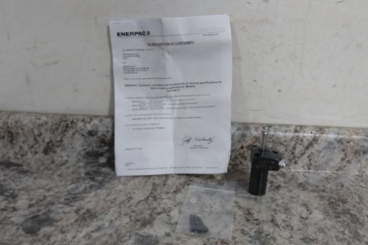 Enerpac SULS21 5,000 Max PSI Steel Body Swing Clamp Hydraulic Cylinder