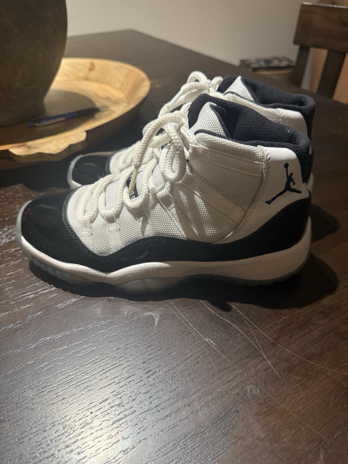 Nike Air Jordan 11 Retro \'Concord\' 2018 Boys\' Size 6Y, Black/White
