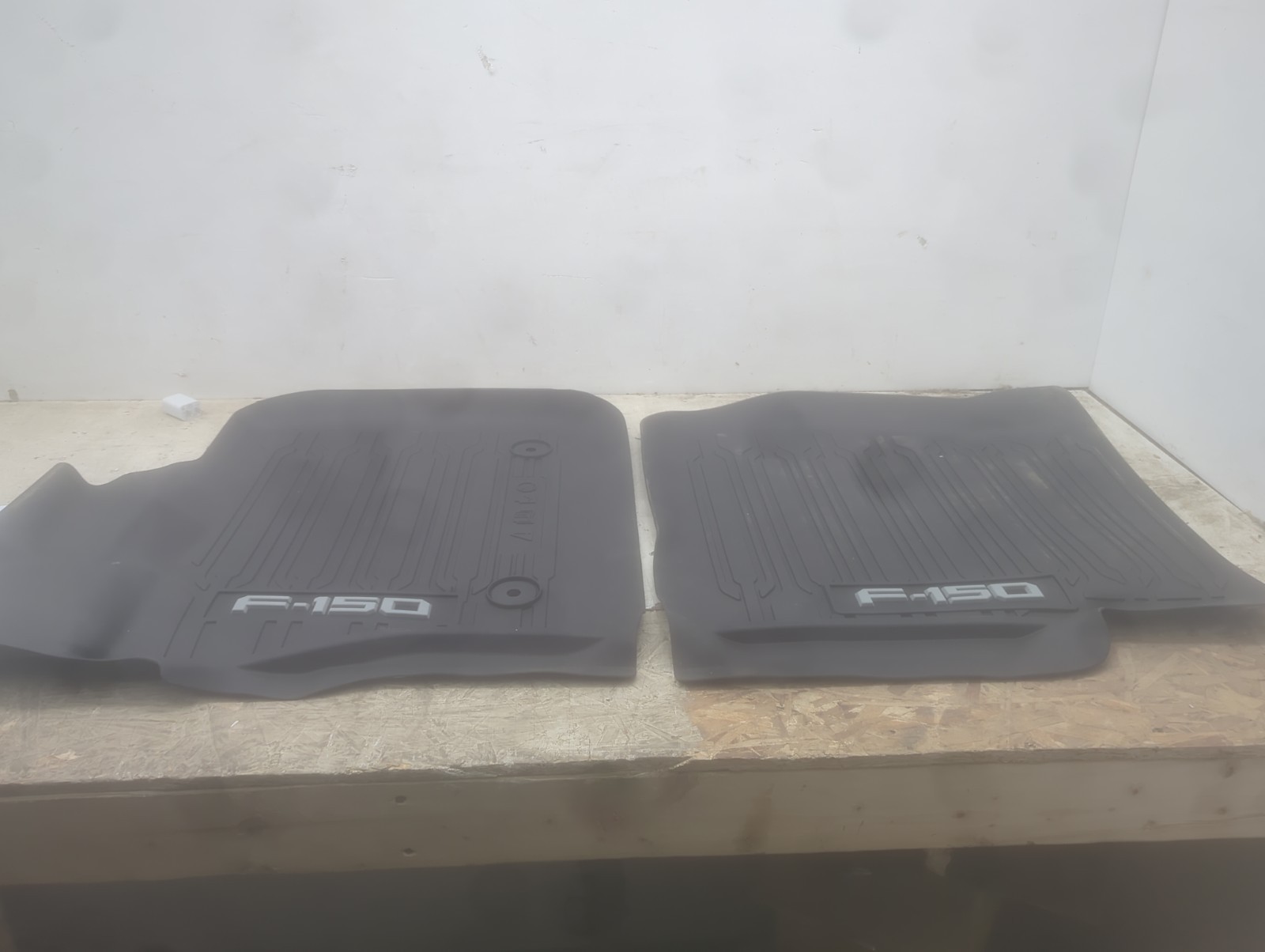 Genuine Ford Floor Mats Set For Driver/Passenger Front Row ML3J-1513086/ML3J-151 Genuine Ford Floor Mats Set For Driver/Passenger Front Row ML3J-1513086/ML3J-151