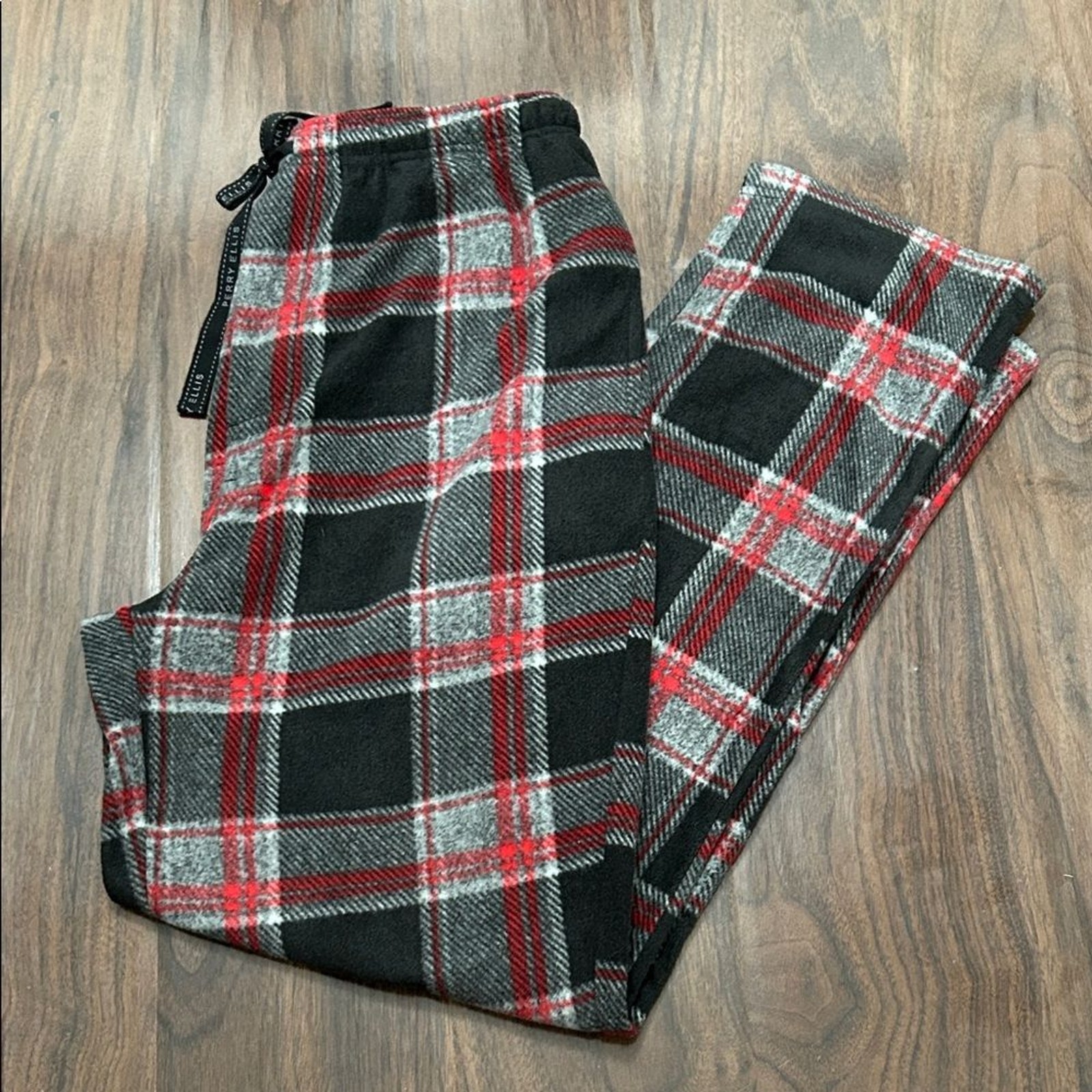Perry Ellis Plaid Men\'s Fleece Lounge Pants
