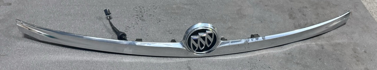 New OEM 2014 Buck Lacrosse Chrome Rear Liftgate Handle W License Lamps