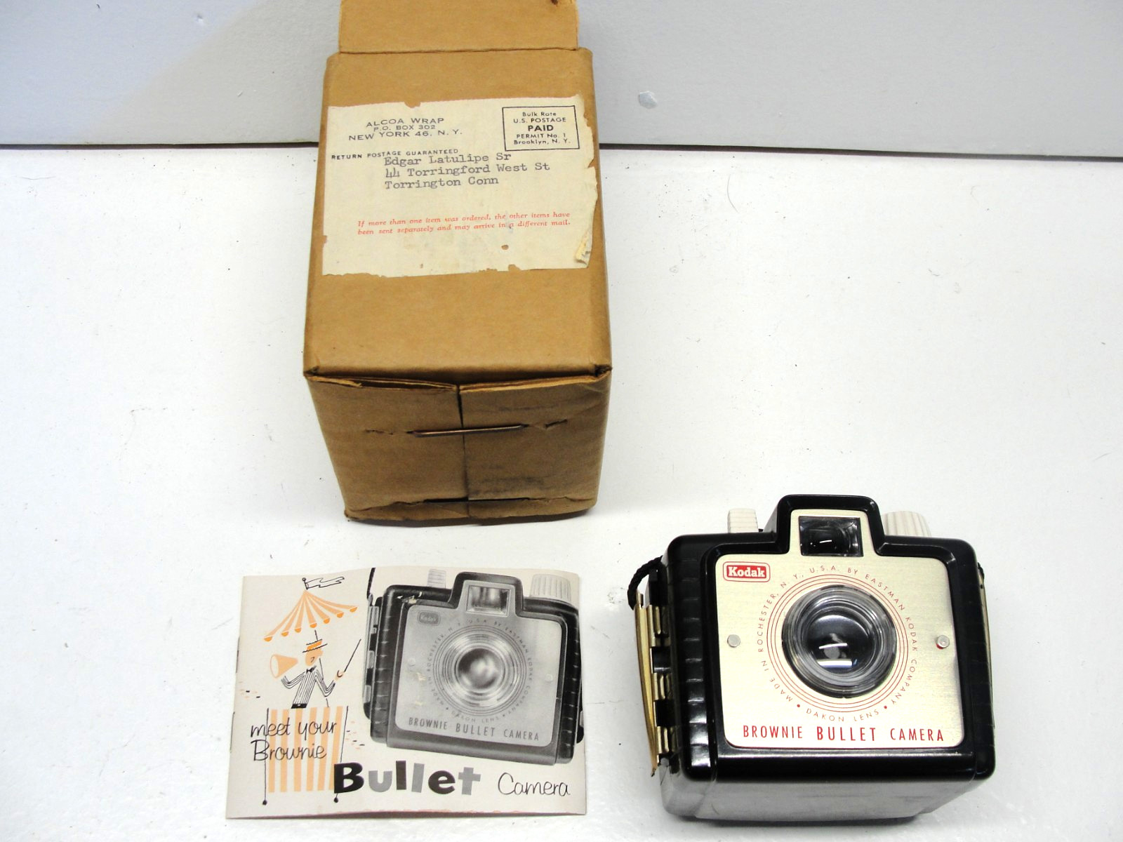 VINTAGE NOS KODAK BROWNIE BULLET CAMERA VINTAGE NOS KODAK BROWNIE BULLET CAMERA