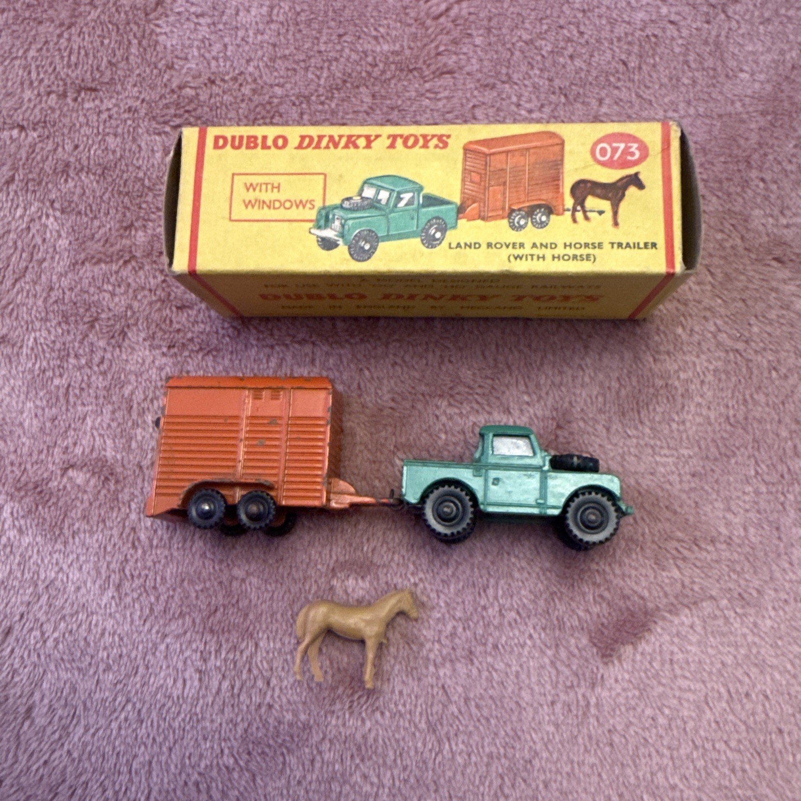 Vintage Dublo Dinky Toys 073 Land Rover And Horse Trailer With Horse Boxed (SF03 Vintage Dublo Dinky Toys 073 Land Rover And Horse Trailer With Horse Boxed (SF03