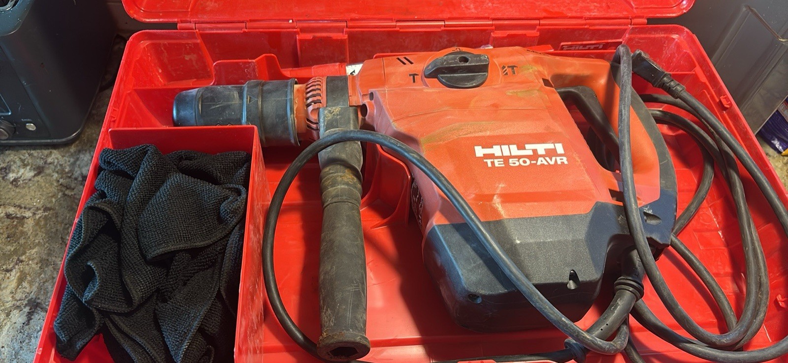Hilti TE 50-AVR Rotary Hammer/Drill/and Accessories Hilti TE 50-AVR Rotary Hammer/Drill/and Accessories