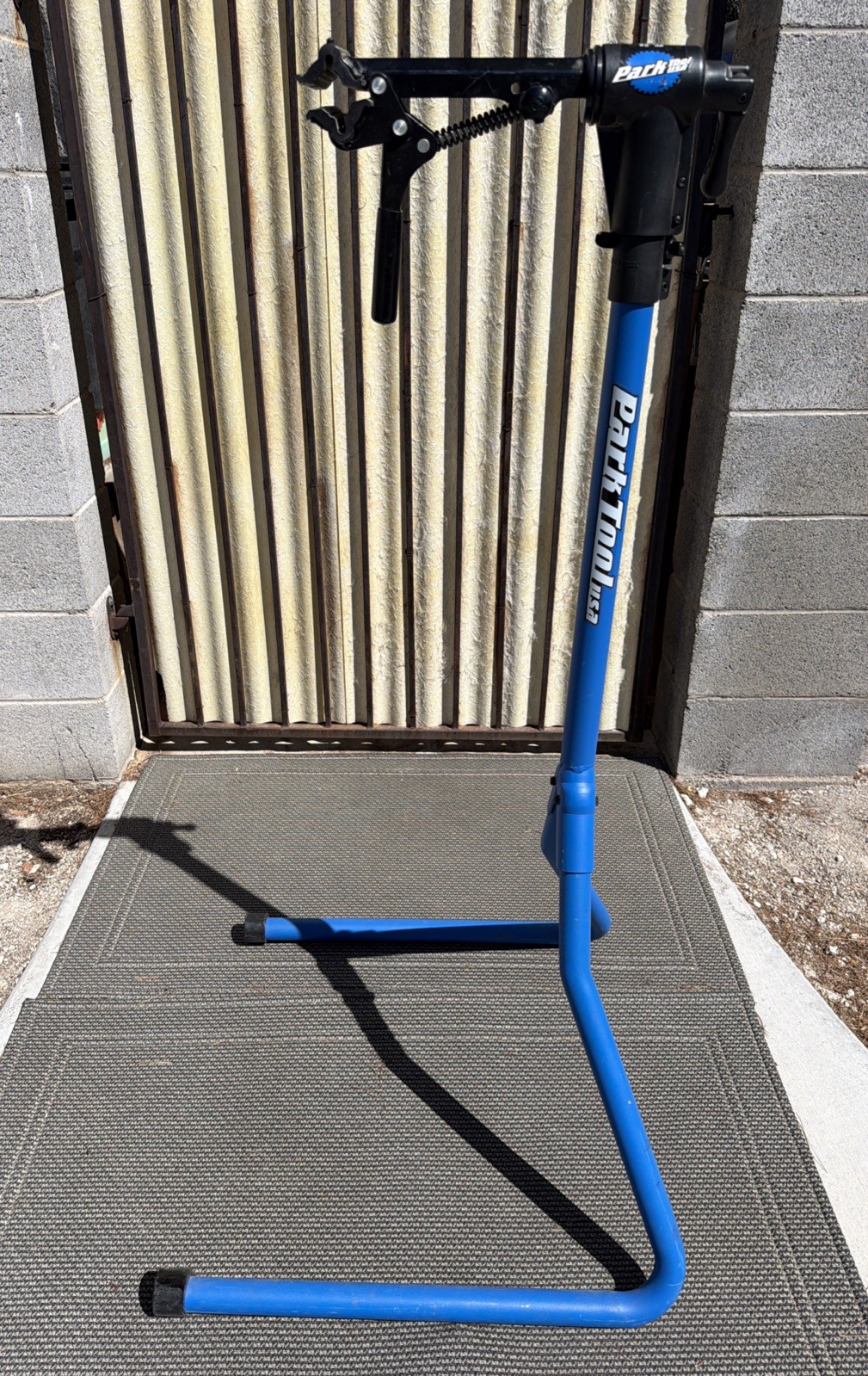 Park Tool Home Mechanic Cycle Stand PCS-1 Light Use Collapsible Stand Excellent