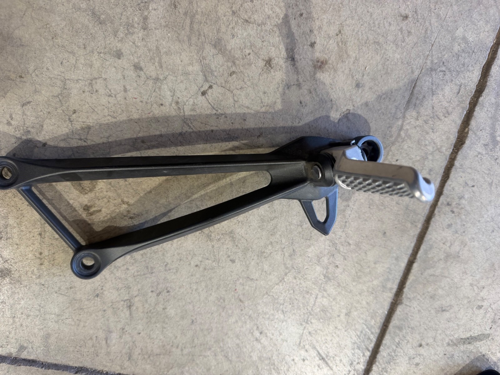 24 KAWASAKI NINJA ZX6R ZX636 left side passenger buddy peg