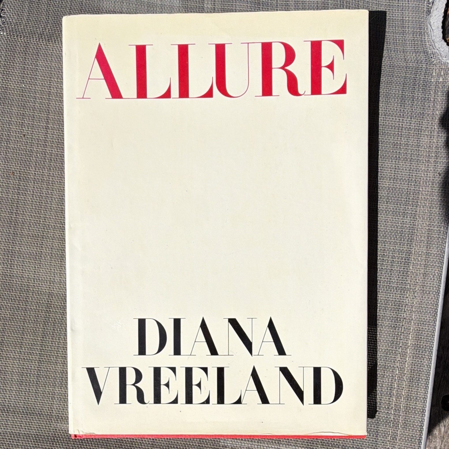 Diana Vreeland Allure Hardcover 1st Ed Illustrated Dust Jacket Inscribed