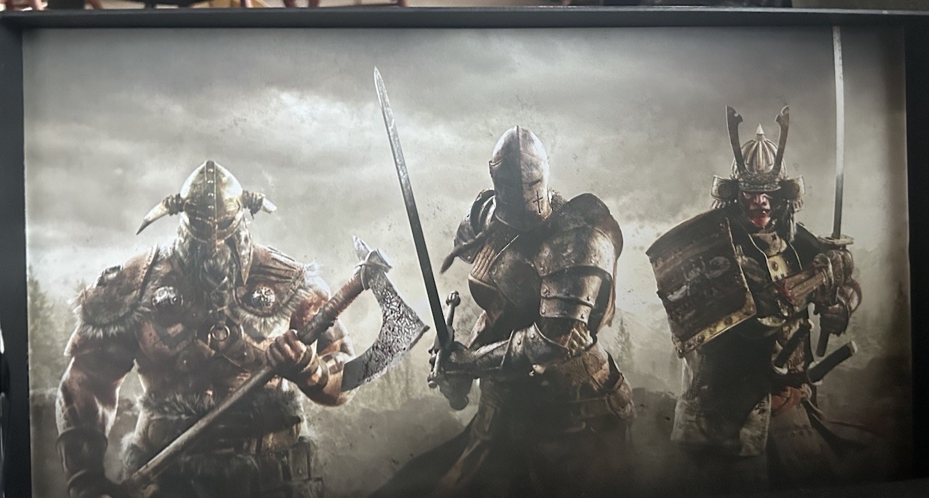 for honor collectors edition Box With Helmets Display