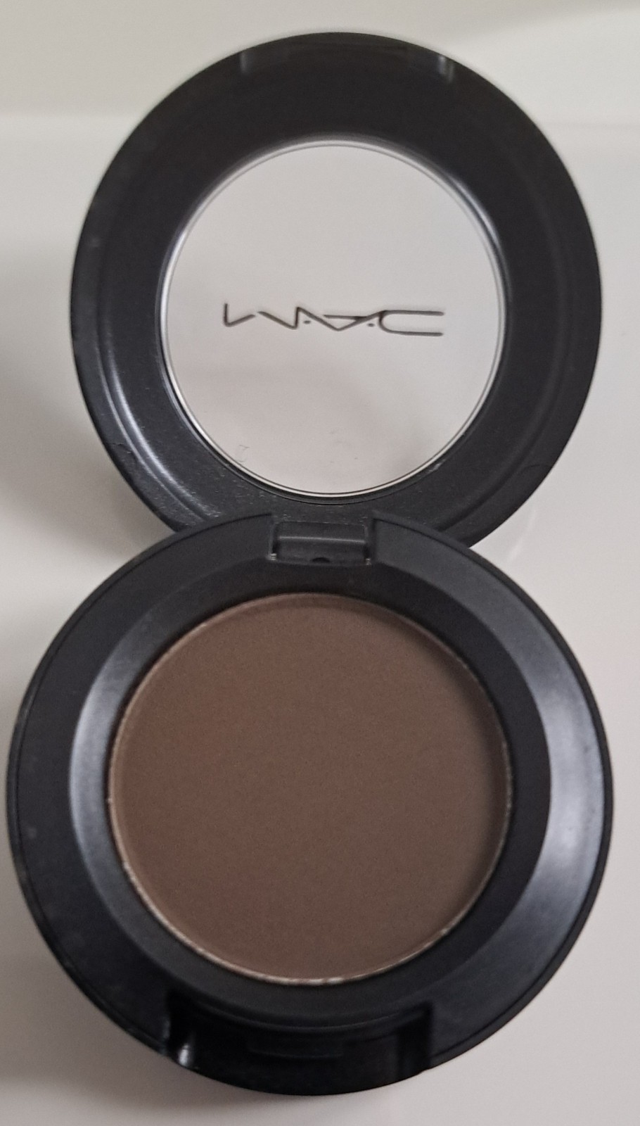 MAC Matte BROWN Eye Shadow \ MAC Matte BROWN Eye Shadow \