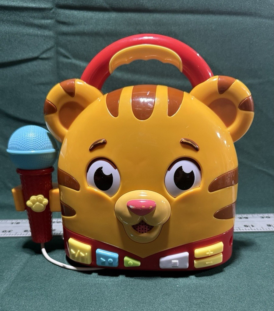 Jakks Daniel Tigers Neighborhood Sing Along Toy Kids Musical Karaoke Works Jakks Daniel Tigers Neighborhood Sing Along Toy Kids Musical Karaoke Works