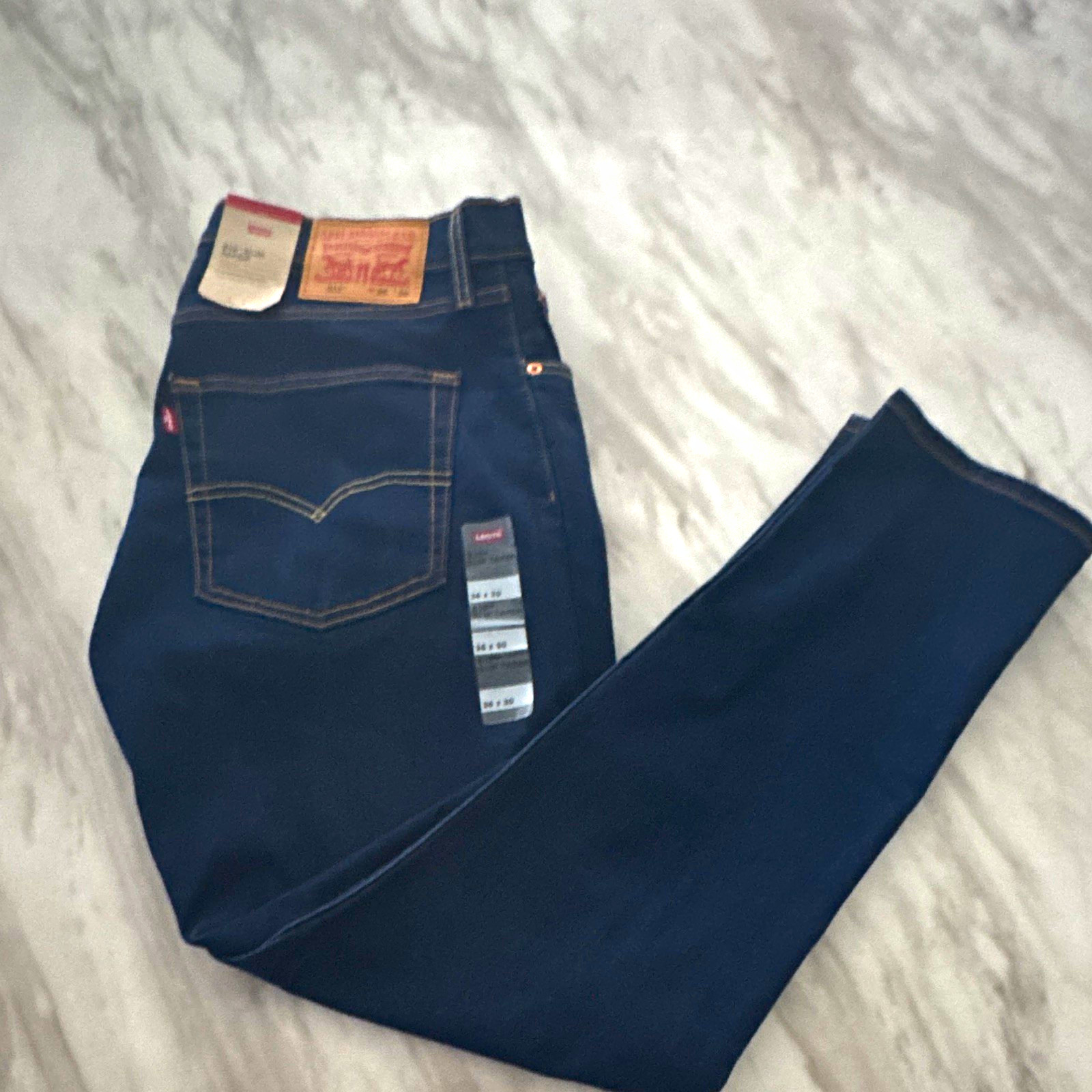 Levi’s Men’s Blue Dark Wash Slim Taper Stretch Denim Jeans Logo 5-Pocket NWT Levi’s Men’s Blue Dark Wash Slim Taper Stretch Denim Jeans Logo 5-Pocket NWT