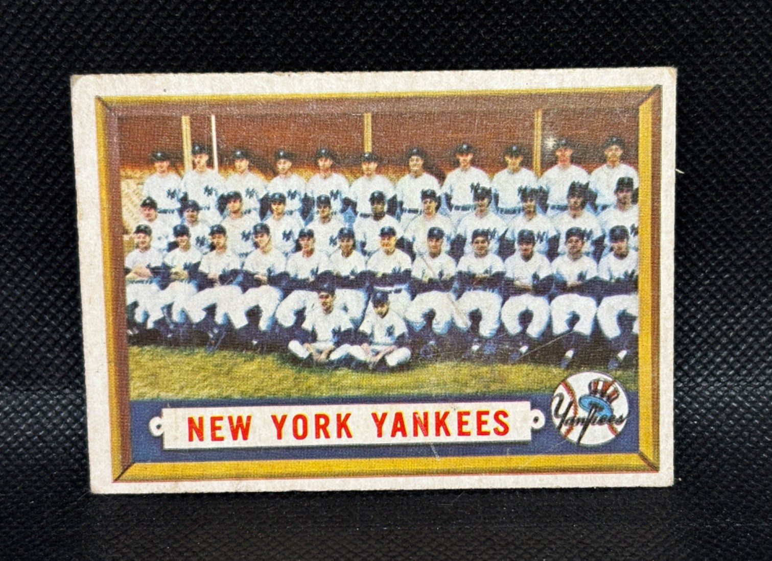 1957 Topps New York Yankees Team Card #97 Good Color Nice Centering VG+