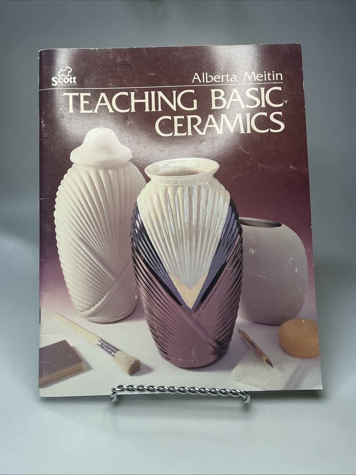 TEACHING BASIC CERAMICS By Alberta Meitin *Excellent Condition*