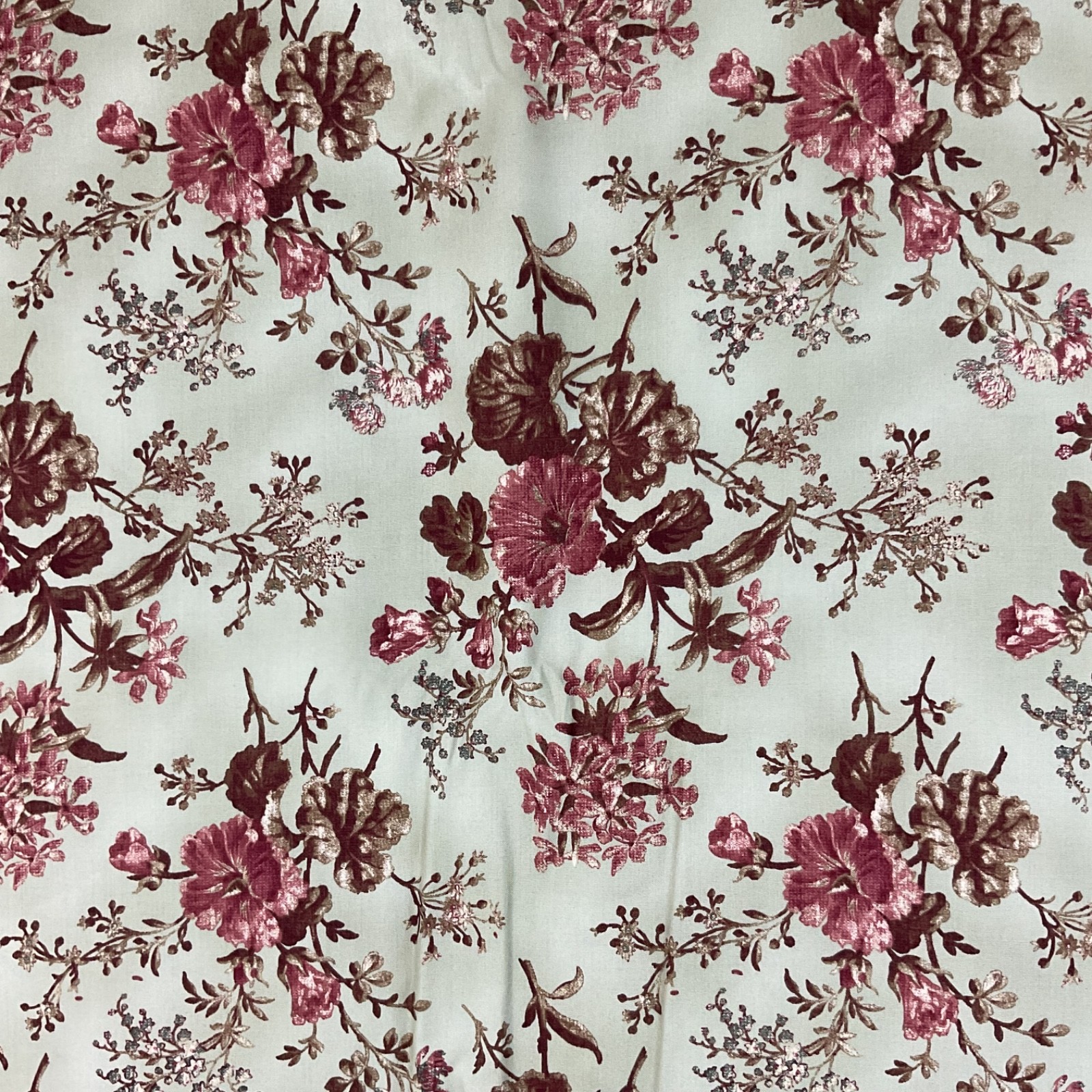 Vintage Windham Floral Fabric 106\