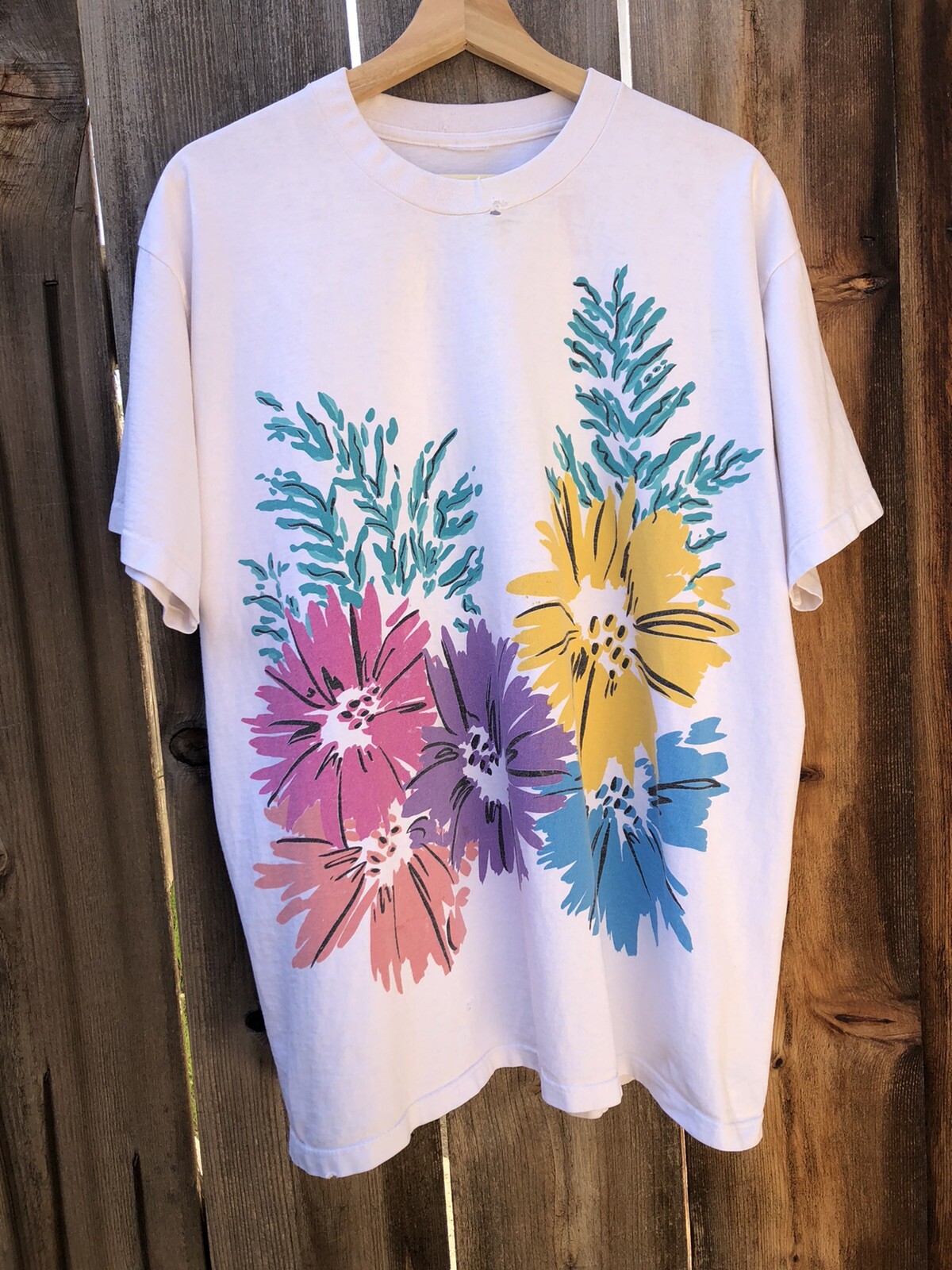 VTG 90s Retro Flowers Big Graphic T Shirt Fits Medium/ Large Single Stitch