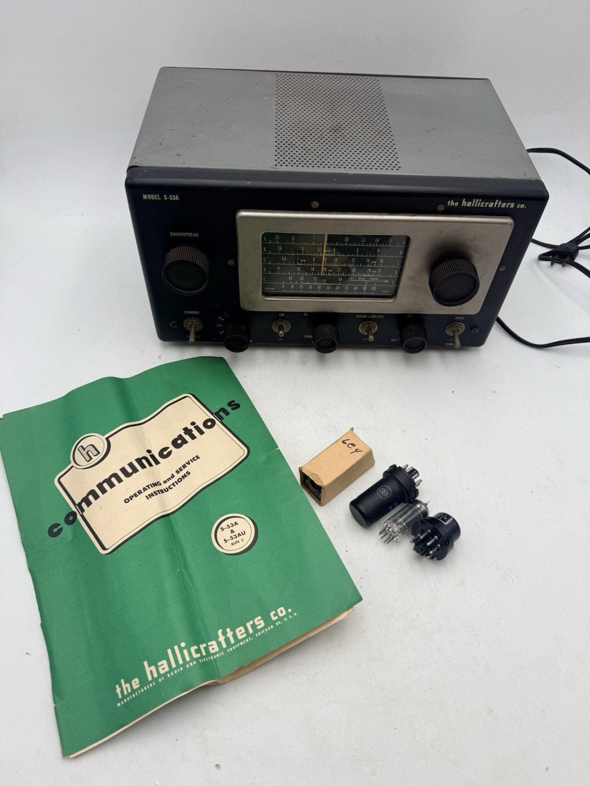 Vtg Hallicrafters S-53A Shortwave Ham Radio Communications Receiver POWERS ON