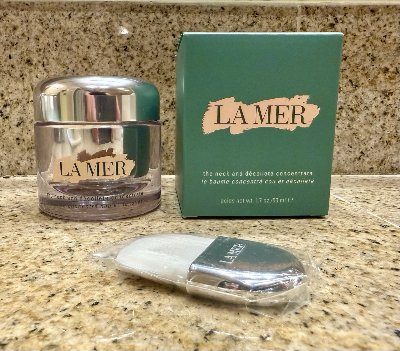 Creme de LA MER The Neck & Decollete Concentrate Brush Box 1.7oz 50ml EMPTY JAR Creme de LA MER The Neck & Decollete Concentrate Brush Box 1.7oz 50ml EMPTY JAR