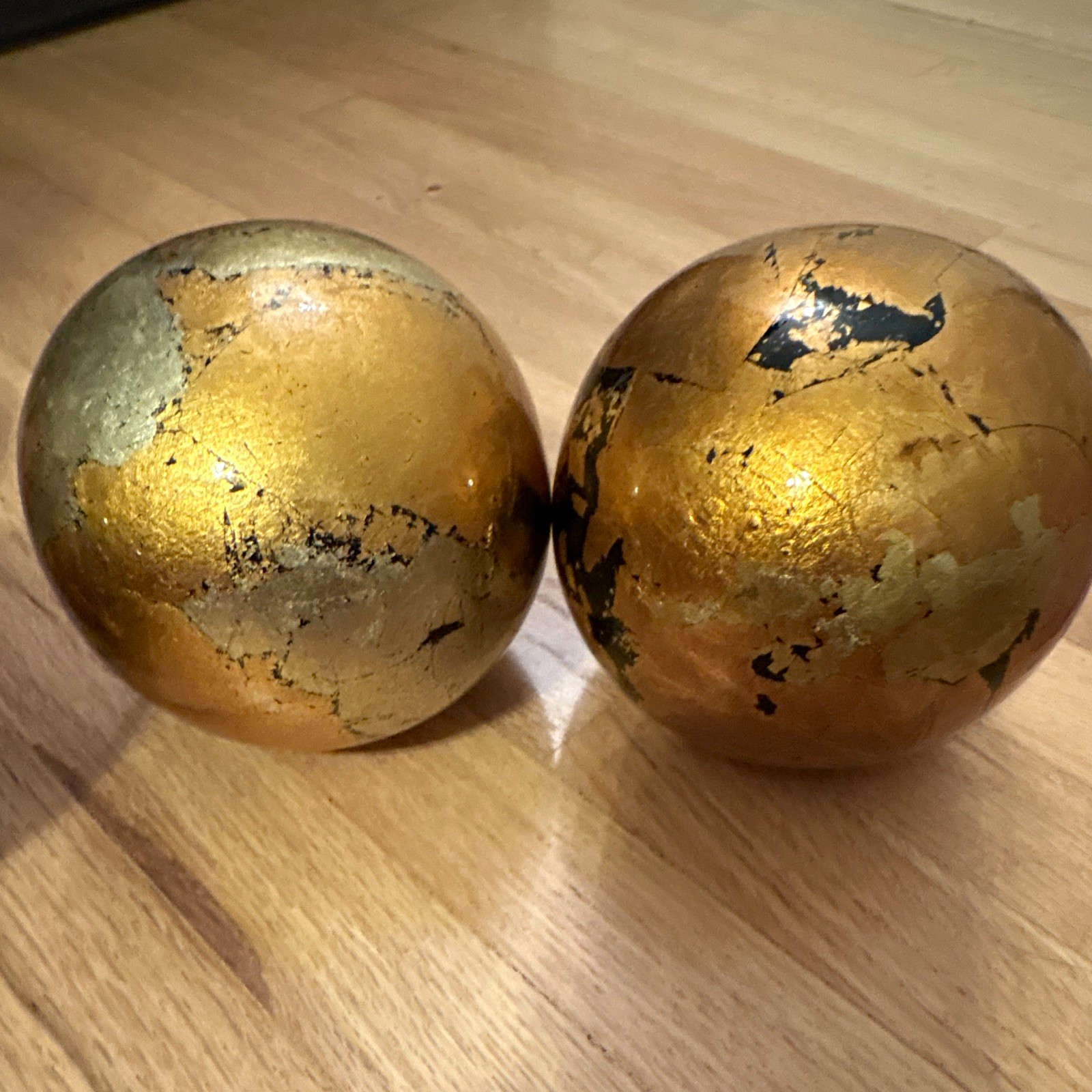Pier One ; New Set of 2 Gold & Silver Decorative Balls Spheres Orbs Home Decor Pier One ; New Set of 2 Gold & Silver Decorative Balls Spheres Orbs Home Decor