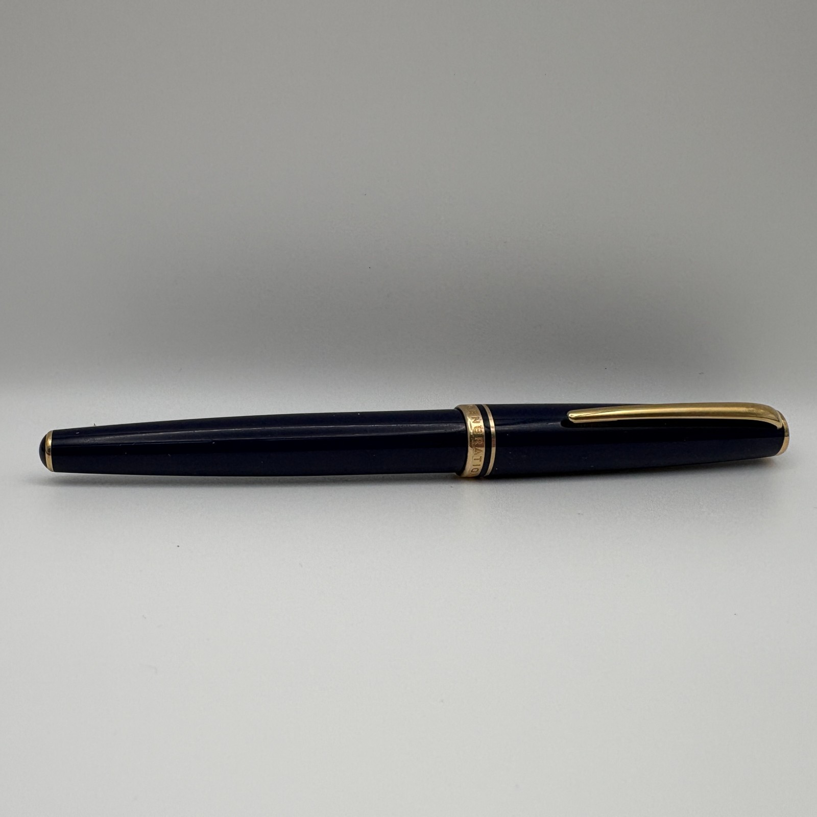 Montblanc Generation 1990\'s Blue with Gold Trim GT Rollerball Pen - Germany Montblanc Generation 1990\'s Blue with Gold Trim GT Rollerball Pen - Germany