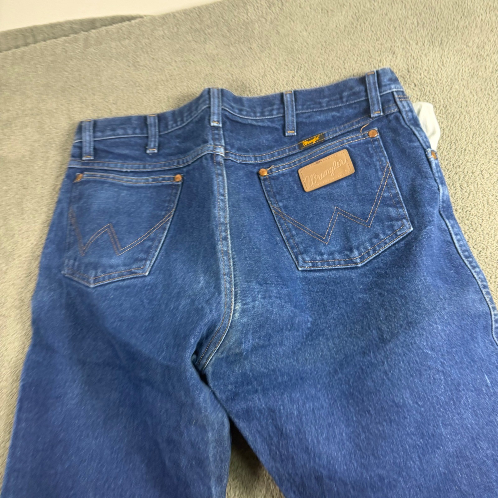 Wrangler 13MWZ Cowboy Cut Original Fit Jeans Mens 36x30 Medium Wash Straight