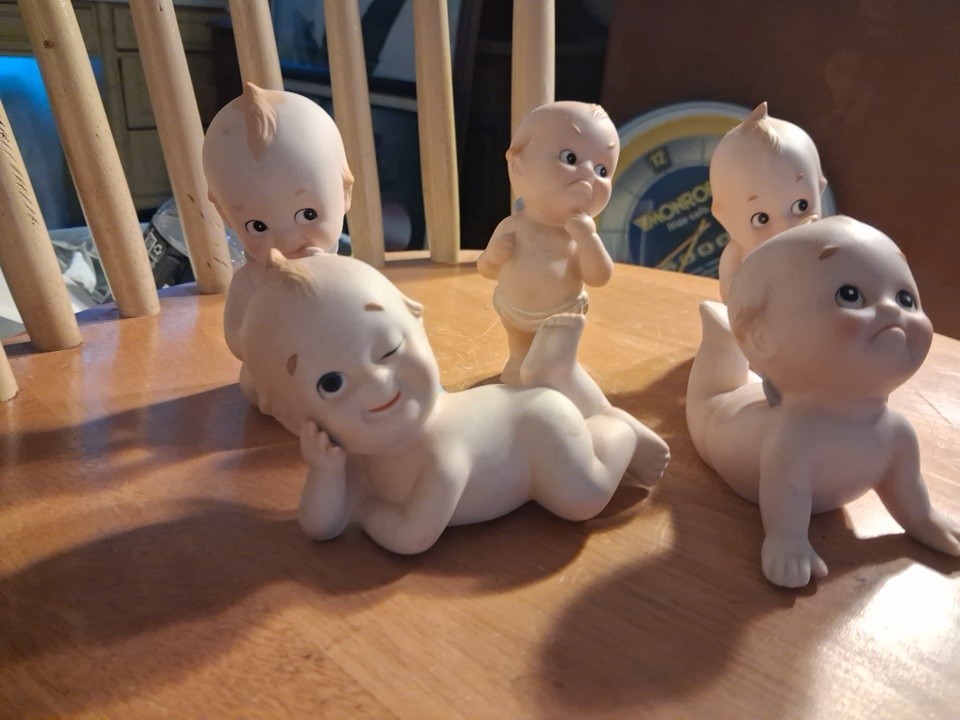 5 VINTAGE LEFTON KEWPIE DOLLS, PIANO,GREAT CONDITION,CLEAN KW\