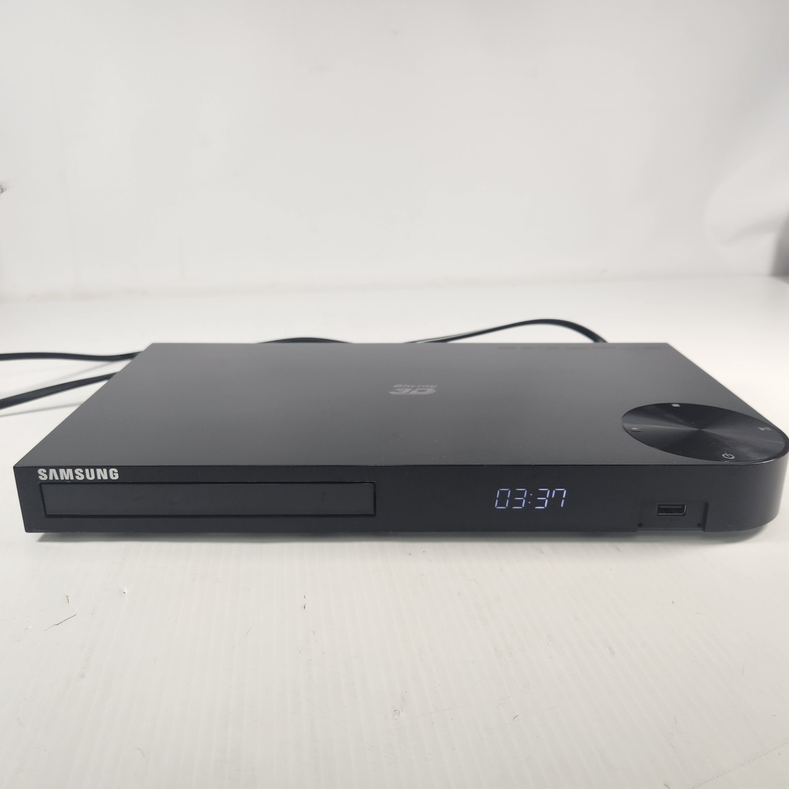 Samsung BD-F5900 3D Blu-ray DVD Player WiFi Smart Streaming 1080p HDMI Excellent