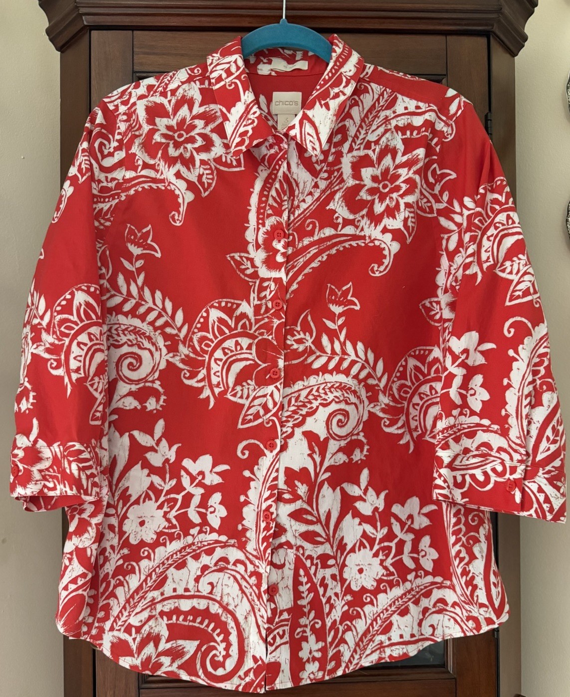 EUC Chico’s Women’s Size 3(XL) No Iron Paisley Button Up Shirt Cotton Spandex