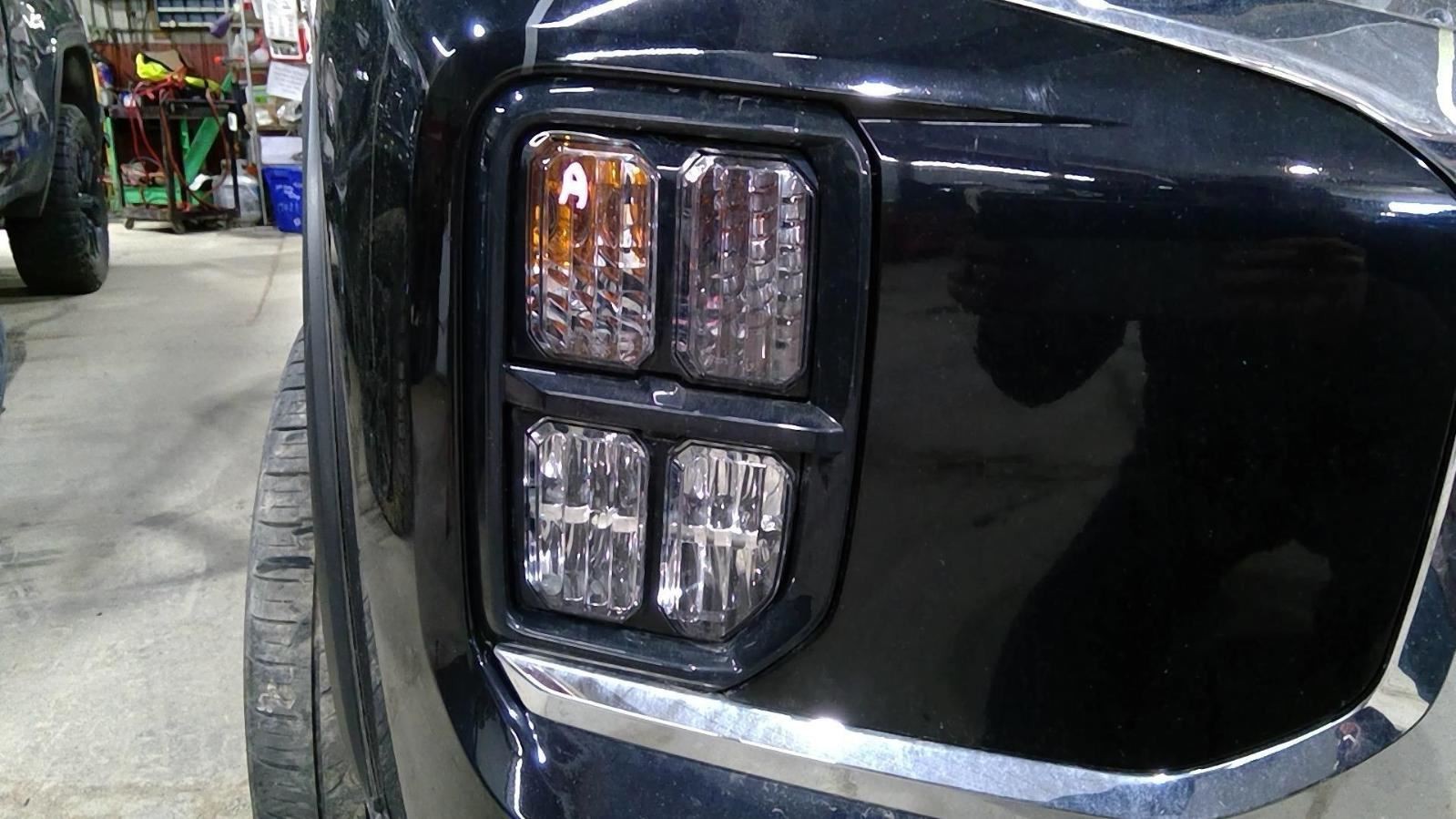 Passenger Corner/Park Light Turn Signal Fits 20-25 OUTLANDER SPORT 1044980