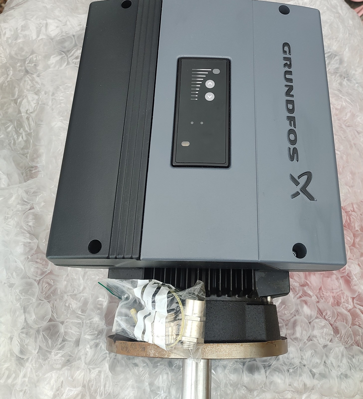 GRUNDFOS MLE132DA-2-215TC-D1 MOTOR unit appears to be unused