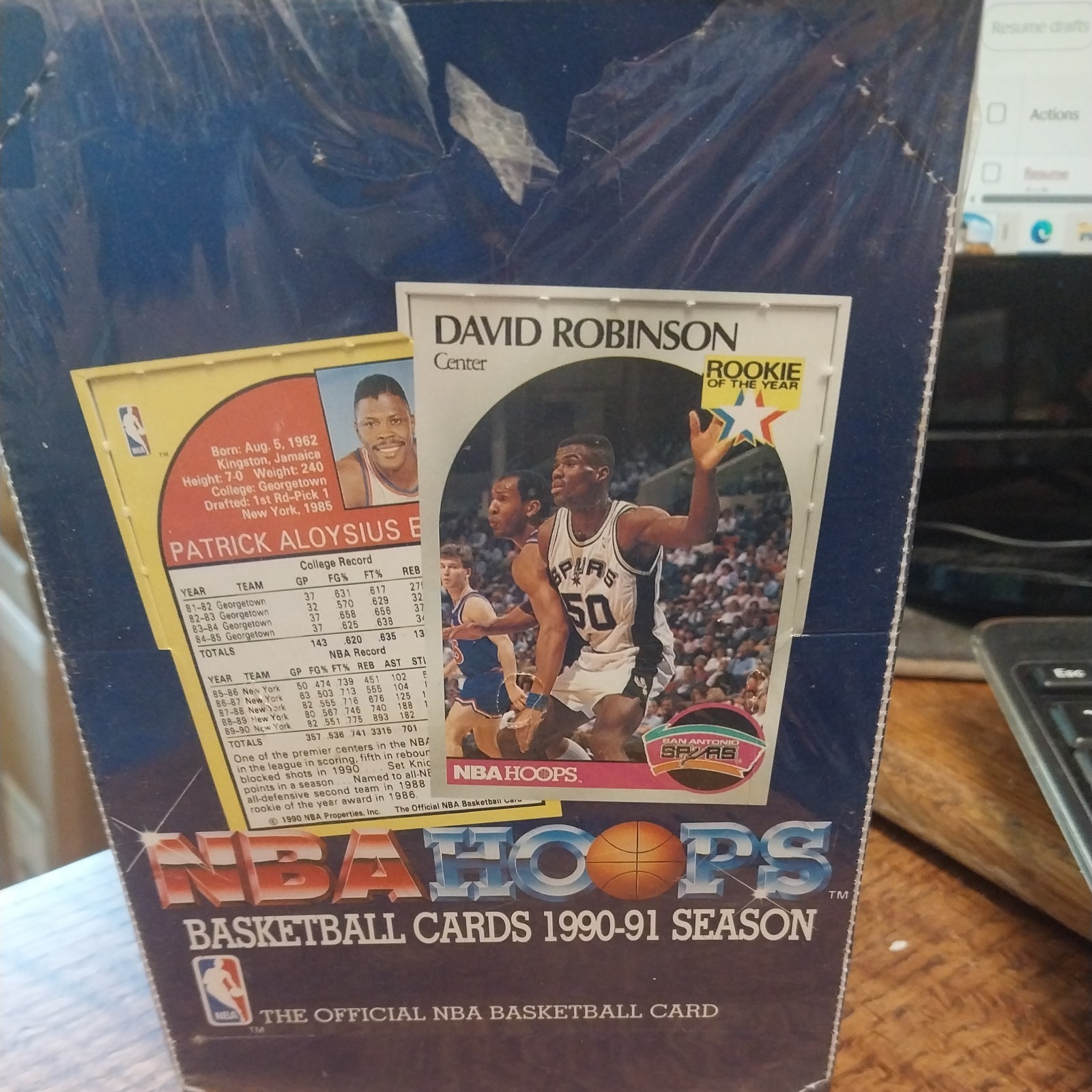 90-91 NBA Hoops 36 pack factory sealed wax box David Robibson on Front 90-91 NBA Hoops 36 pack factory sealed wax box David Robibson on Front