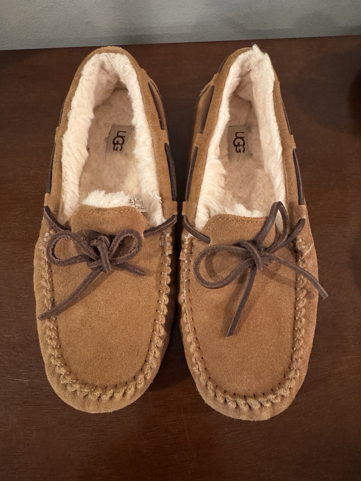 NWOT UGG Women\'s Dakota Chestnut Suede Slippers House Shoes Size 8