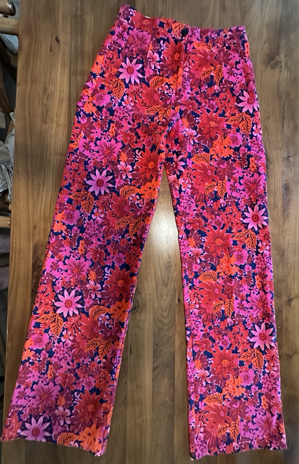 Sezane Paris Women\'s Floral Botanical Finecord Trousers. Size 36 EU / 27 US Sezane Paris Women\'s Floral Botanical Finecord Trousers. Size 36 EU / 27 US