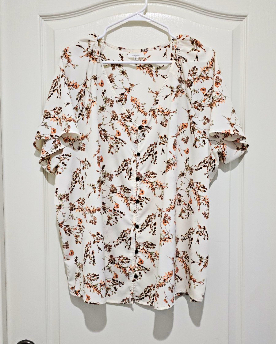 maurices Women’s 2X Plus White Floral Round Neck Short Sleeve Pullover Blouse maurices Women’s 2X Plus White Floral Round Neck Short Sleeve Pullover Blouse