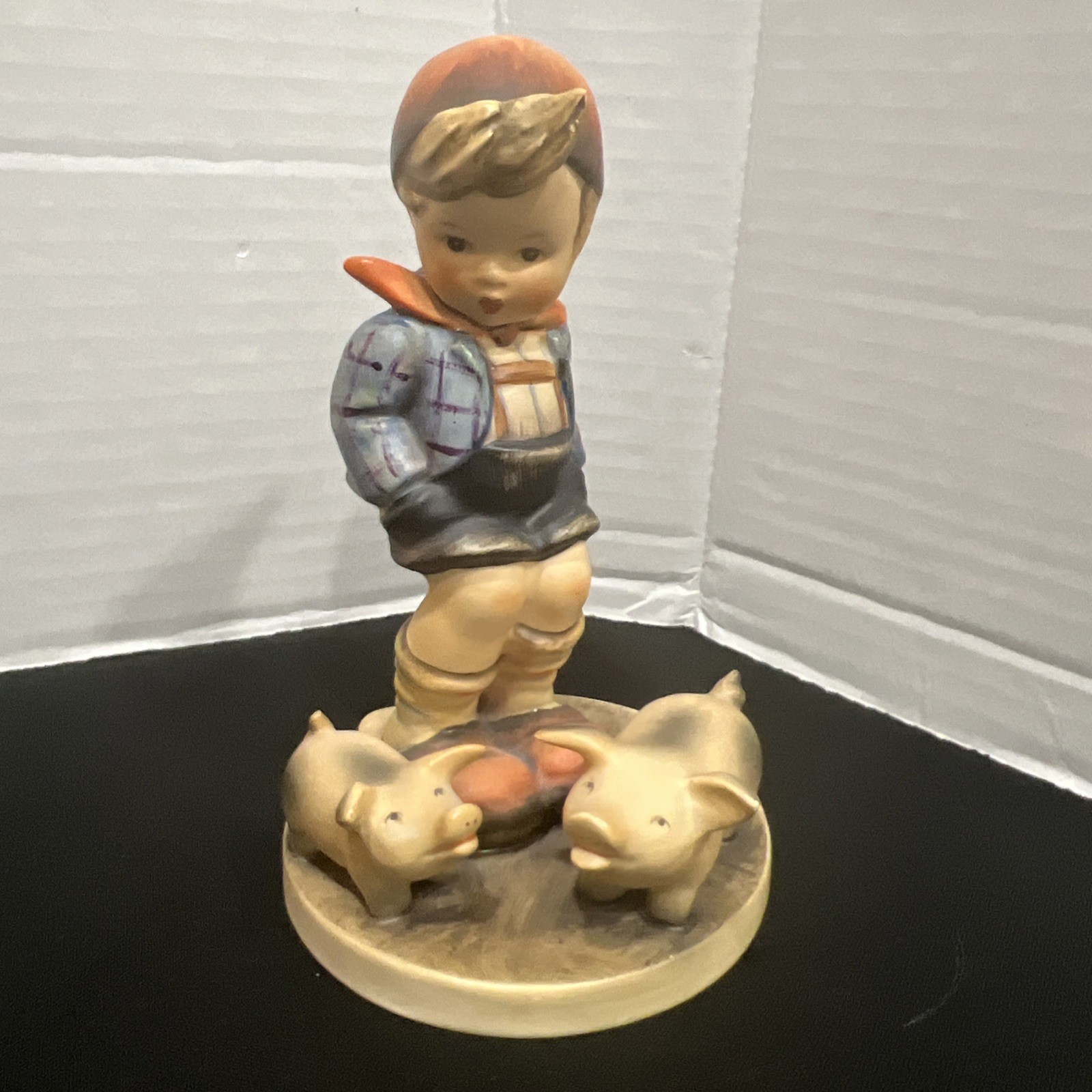 Vintage M.I. Hummel Vintage M.I. Hummel