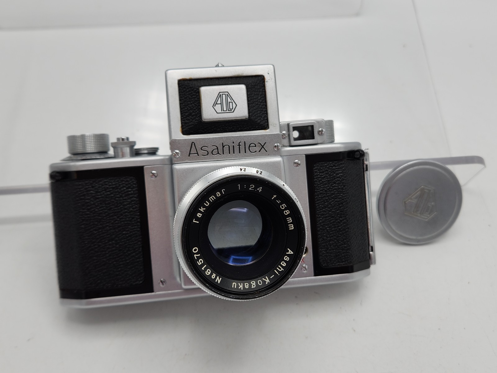 Vintage Asahi Asahiflex IIB 35mm Film SLR Camera w/ M37 Takumar 58mm F2.4 Lens