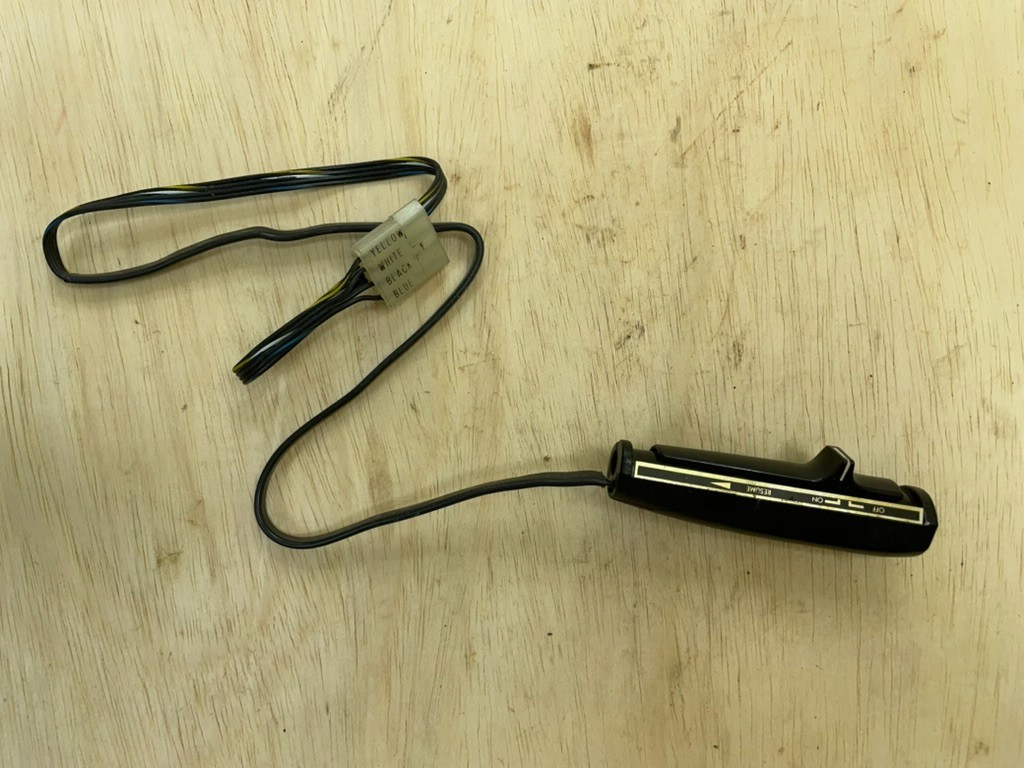 Genuine GM OEM 1971-1974 B C-Body Cruise Control Lever 3746518 - NOS Genuine GM OEM 1971-1974 B C-Body Cruise Control Lever 3746518 - NOS
