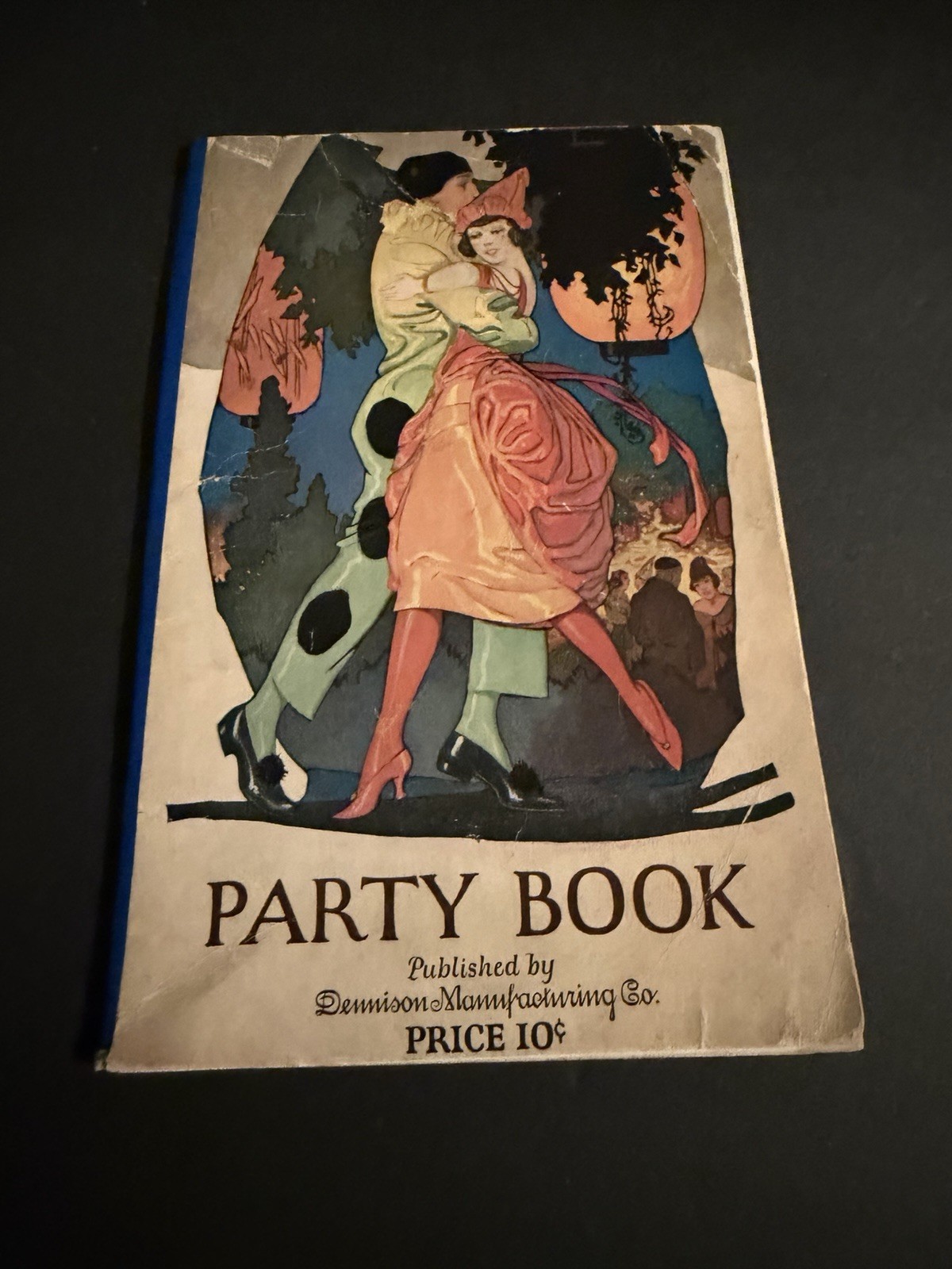 Dennison\'s Party Book 1922 Valentine\'s Day and Other Themes - Pages Loose
